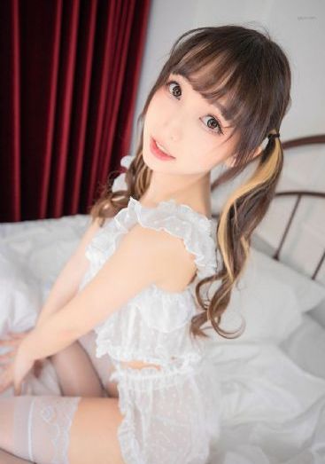 凌晨晚餐电影国语中字免费观看_JVID性感写真