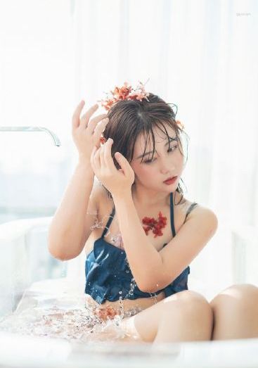 岌岌可危夏小正小说免费阅读_字幕高清版在线观看