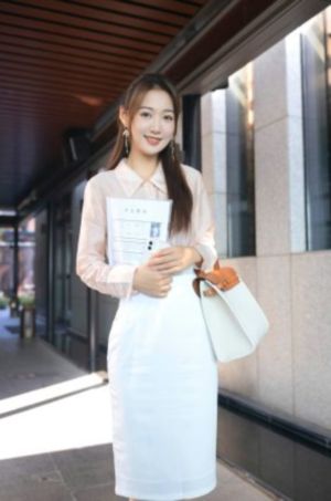 少妇放荡的呻吟干柴烈火免费视频_BD英语免费在线观看