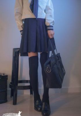 日本年轻漂亮岳每4乱理_BD高清完整电影