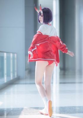 中文字幕在线不卡v一二三区_720高清电影在线